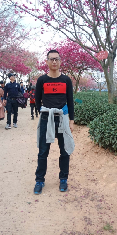 小梁的第二张照片--福鼎征婚网
