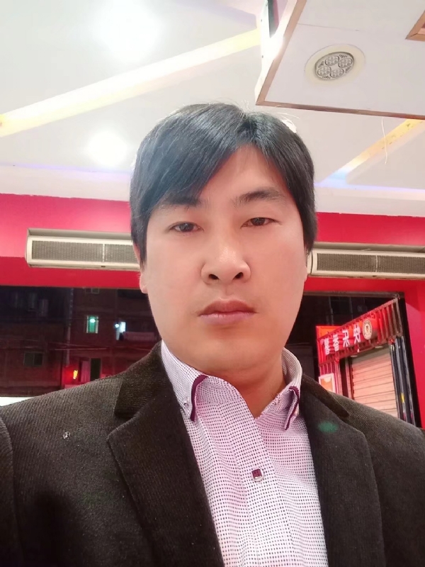 奔跑的第二张照片--福鼎征婚网